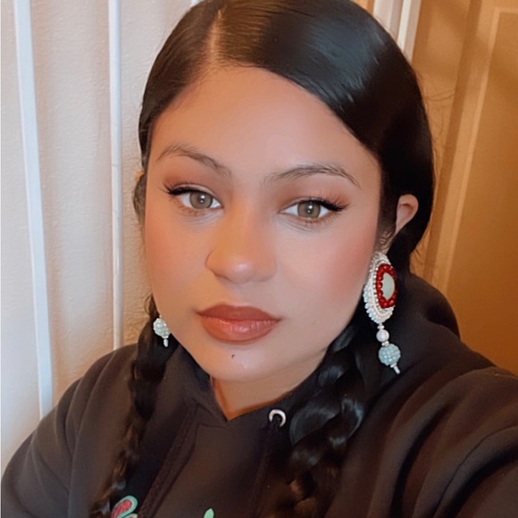 Meet your Posher, Anna 💕 - Picture 15 of 15